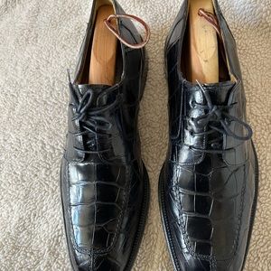 Beautiful Black Mezlan Platinum Princeton Design Genuine Alligator Tie Up Shoe